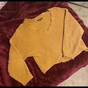 American Eagle V neck sweater
